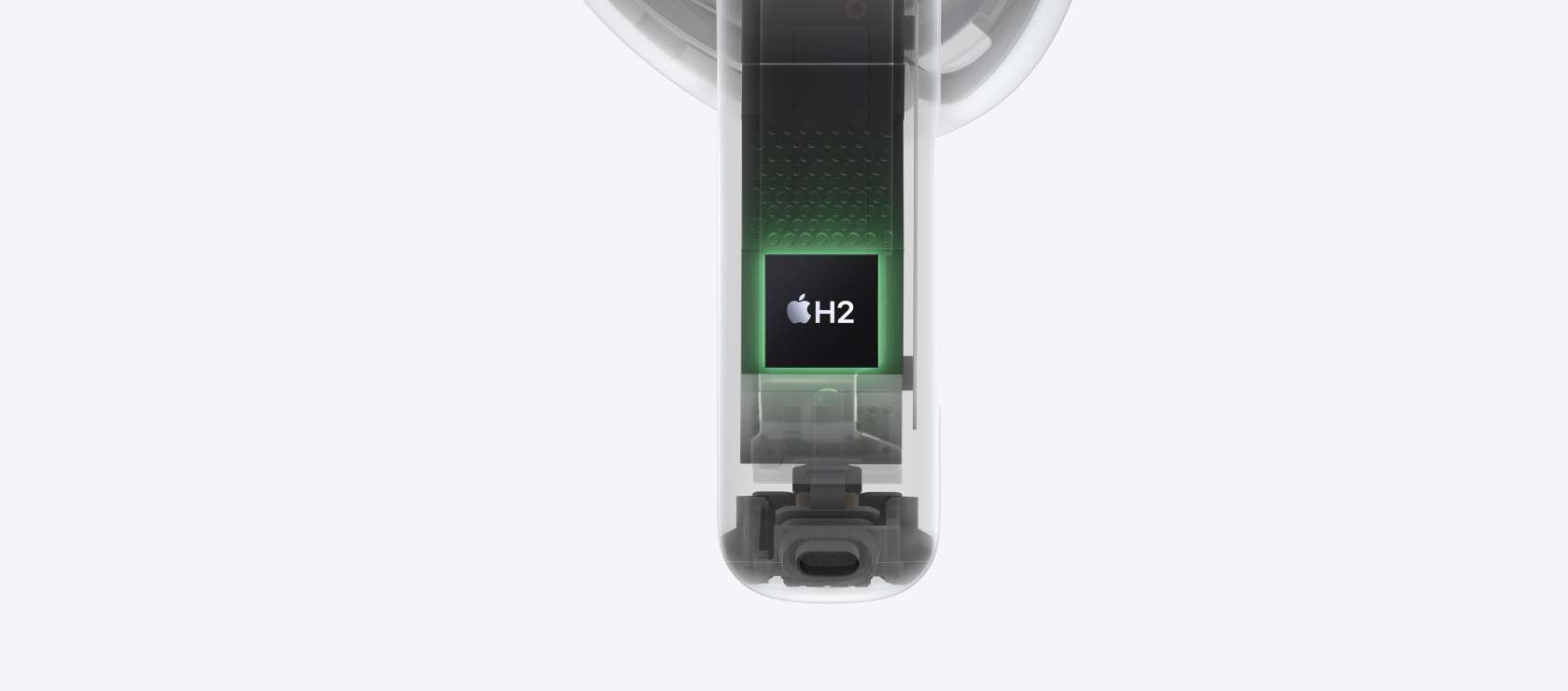 重點展示 AirPods 4 耳機柄內(nèi)部的 H2 芯片。