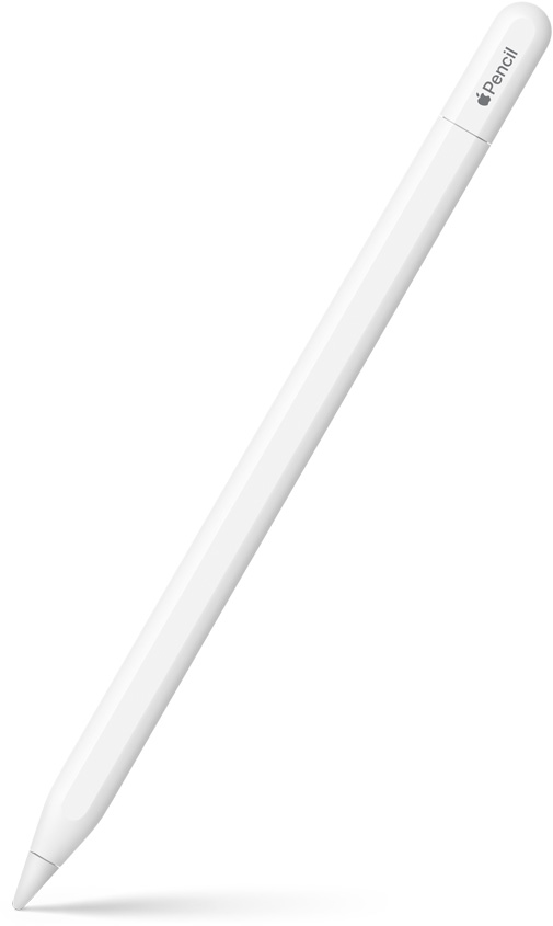 Apple Pencil USB-C，筆尖朝下以一定角度斜立。筆的末端呈弧形，尾部可拔出以便連接 USB-C 充電線，上面還有 Apple 標(biāo)志和產(chǎn)品名。筆尖下方顯示陰影效果。