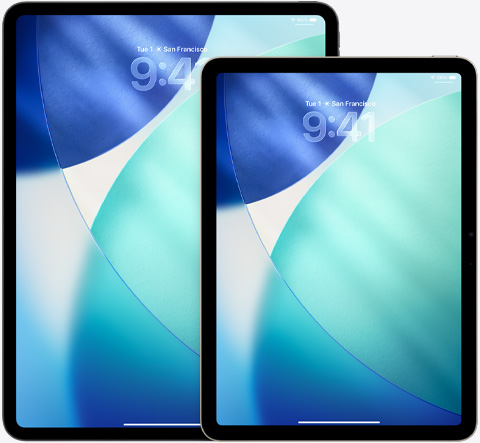 豎屏模式的 iPad 和 iPad Air 并排擺放，位于前面的 iPad Air 與后面的 iPad 部分交疊，鎖定屏幕以半透明的 Liquid Glass 效果顯示時間。